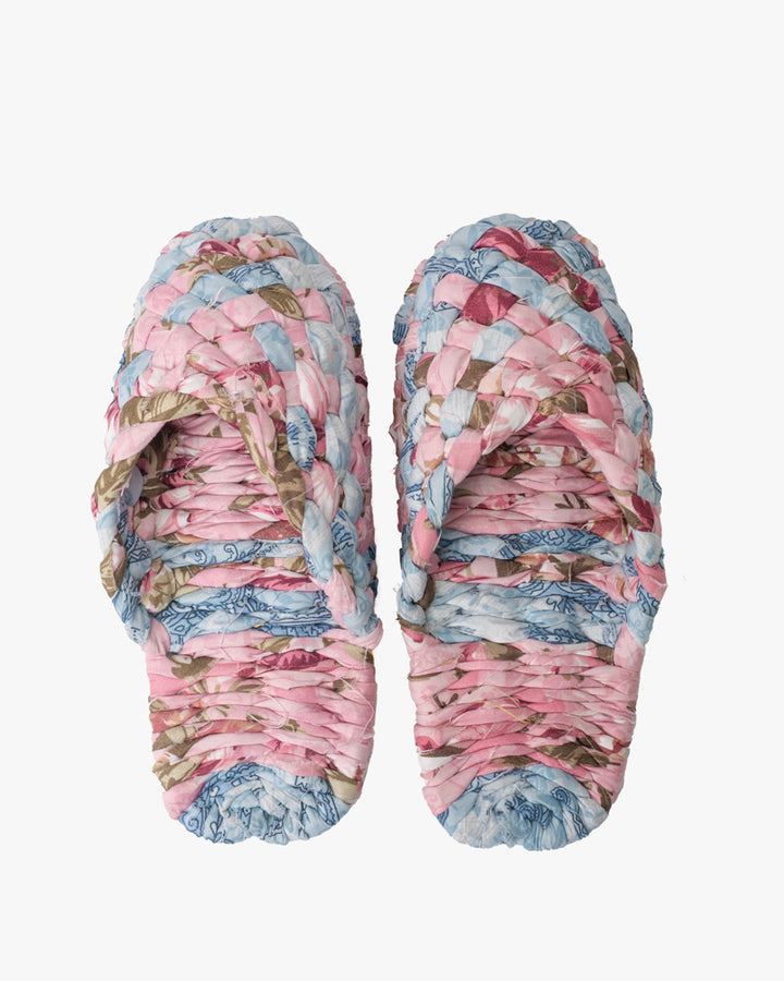 Assorted Matsunoya Hand Woven Slippers Pink and Blue with Brown Accents (S/M)