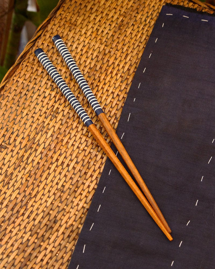 Chopsticks, Kawai, Loop White Shima on Blue