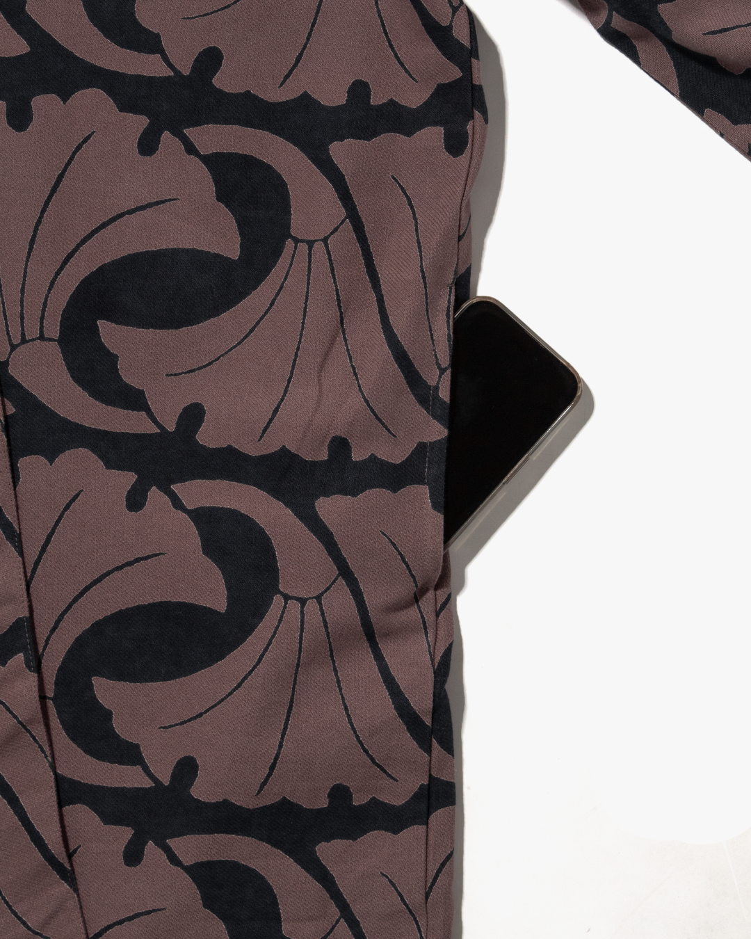 Wa-Modern Haori Robe, Sou Rai, Black with Mauve Ginkgo Leaves