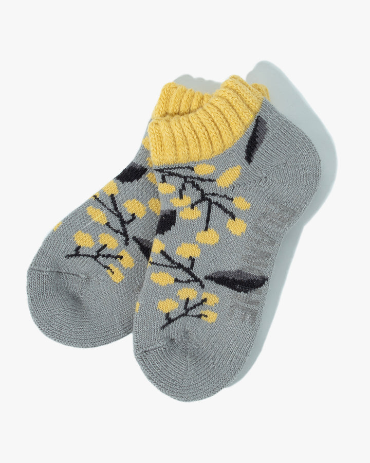 Debby Co., Ankle Socks, Maison Blanche Collection, Gray with Yellow Leaves