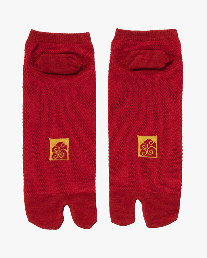 Wa Modern, Tabi Socks, Crew, Red with Black Daruma