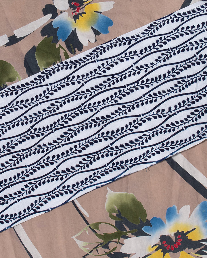 Kiriko Original Scarf, Split Yukata, Wide, Beige with Abstract Flowers