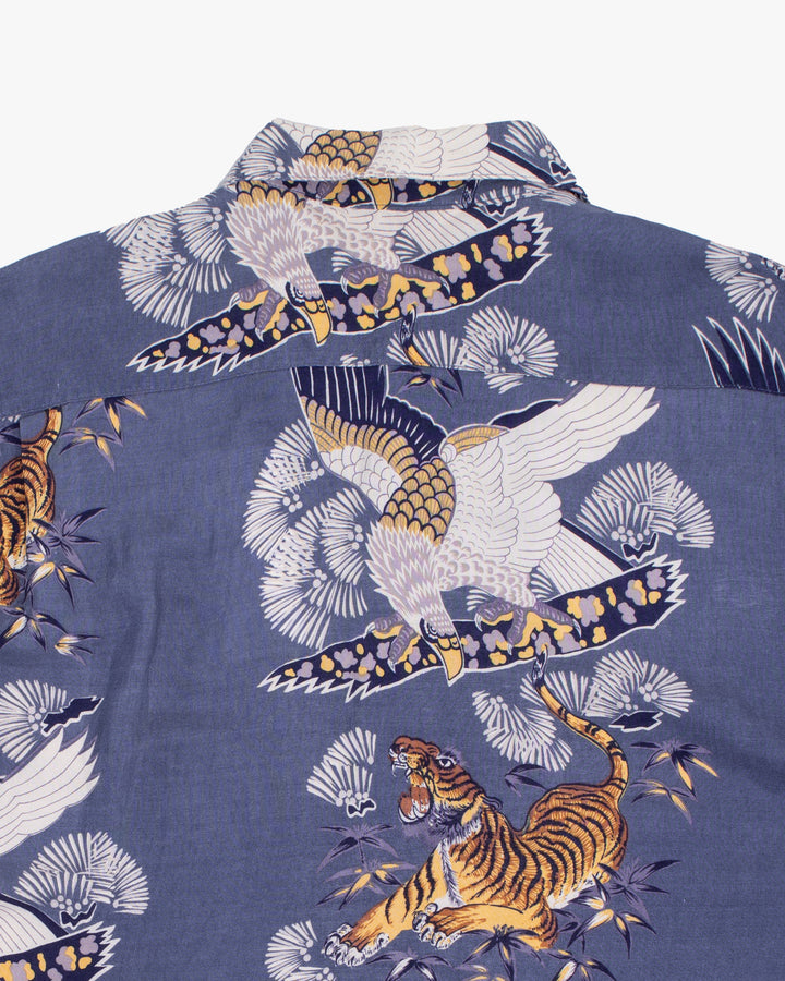 Japanese Repro Shirt, Short Sleeve Aloha Shirt, L, Jungle Storm, Tiger and Eagle on Blue