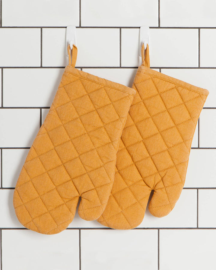 Danica Heirloom, Stonewash Oven Mitt, Ochre