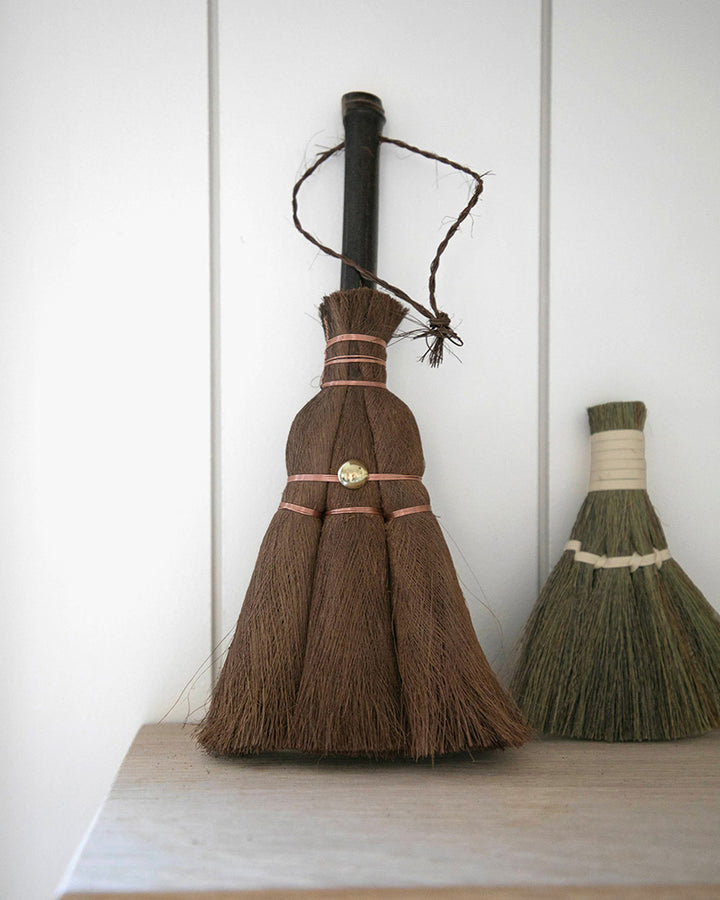 Fodory, Large Table Palm Broom with Handle