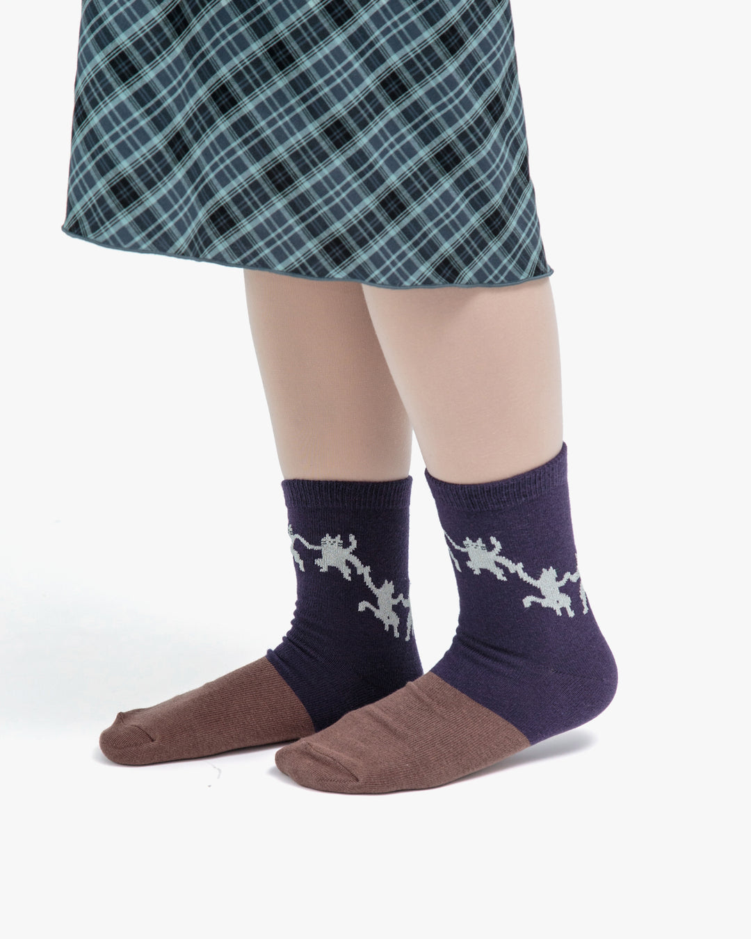 Bisque, CDF Etendue, Dancing Cat Socks, Purple and Brown