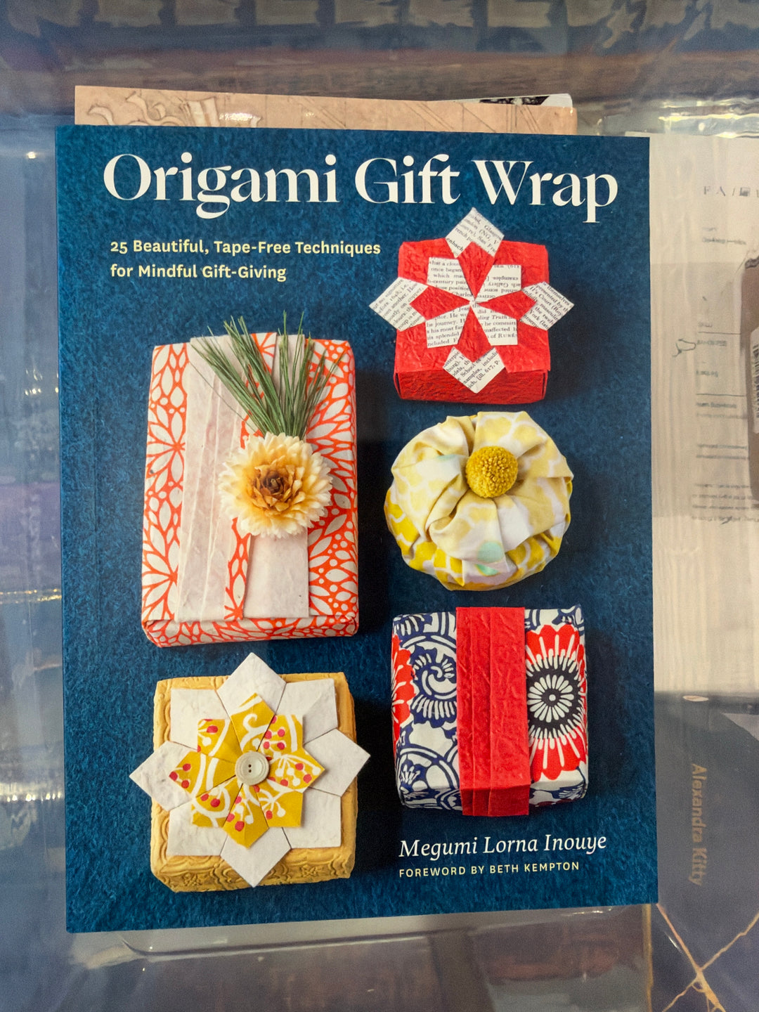 POS TEMP: ENG: Origami Gift Wrap by Megumi Inouye