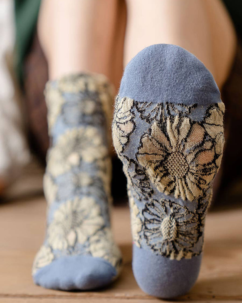 Tourtiwi, Embossed Sunflower, Crew Socks