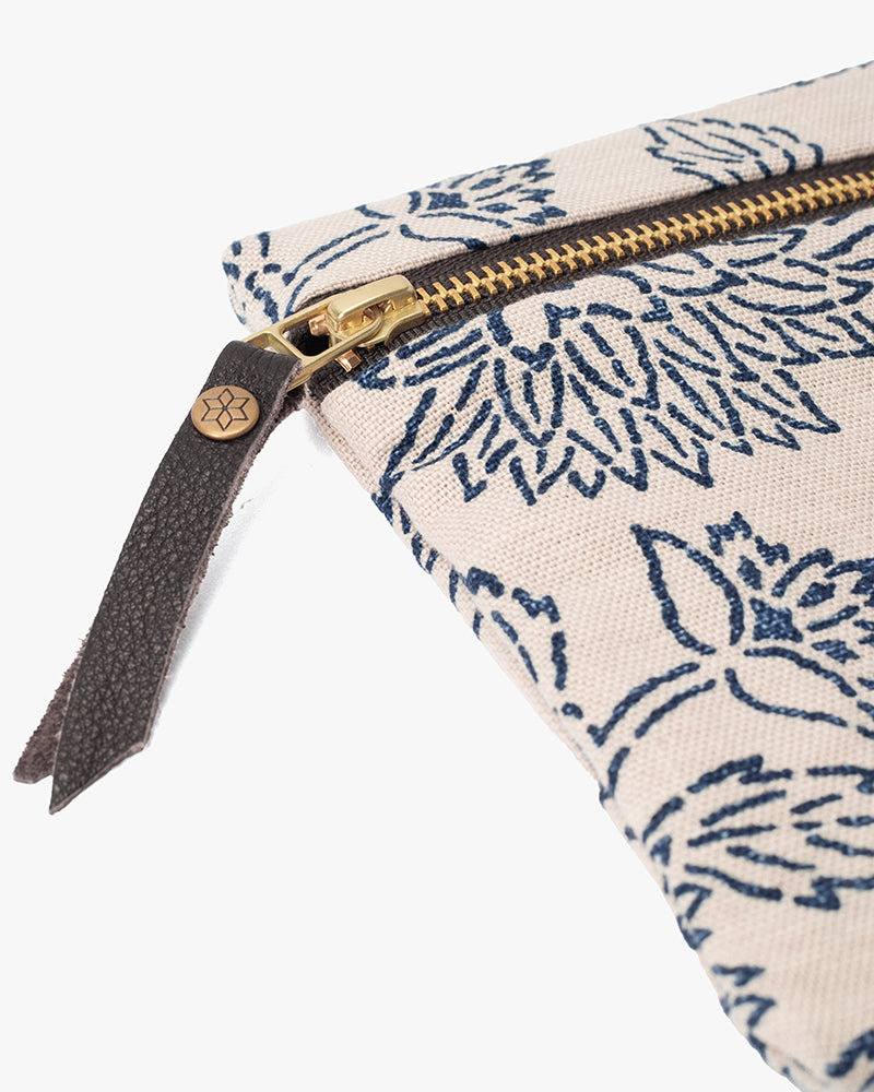 Kiriko Original Flat Zipper Pouch, Small, Cream Katazome