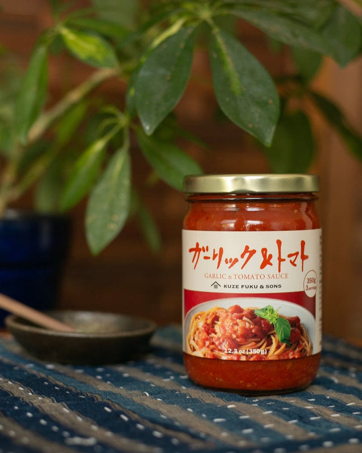 Kuze Fuku, Garlic & Tomato Sauce