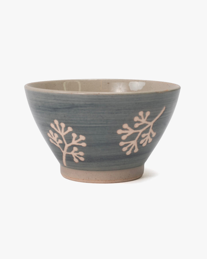 Minori Chawan Bowl, Bisque, Sprigs