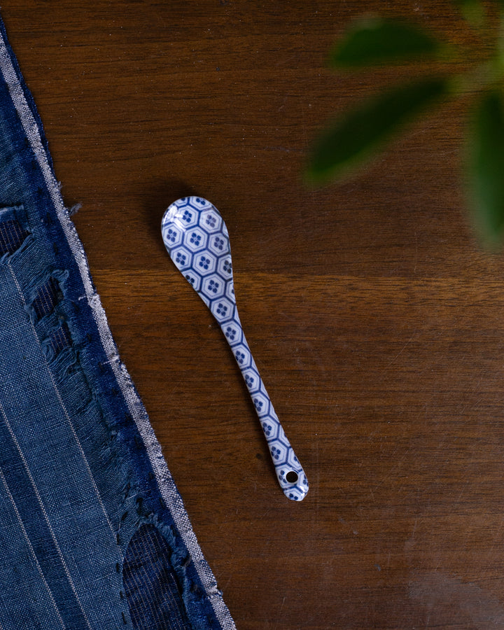 Hand-Painted Porcelain Spoon, Ichiyama, Sometsuke, Kikkou