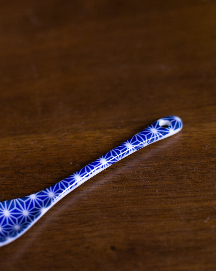 Hand-Painted Porcelain Spoon, Ichiyama, Sometsuke, Asanoha