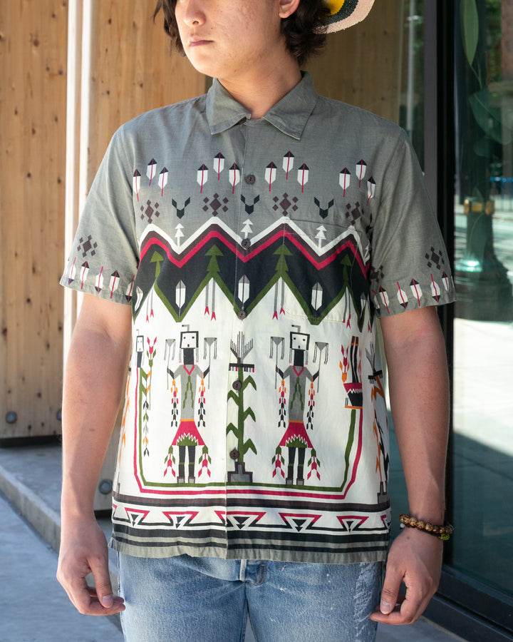 Japanese Repro, Short Sleeve Aloha Shirt, Tela Brand, Grey with Green and Red Ceremonial Scenery