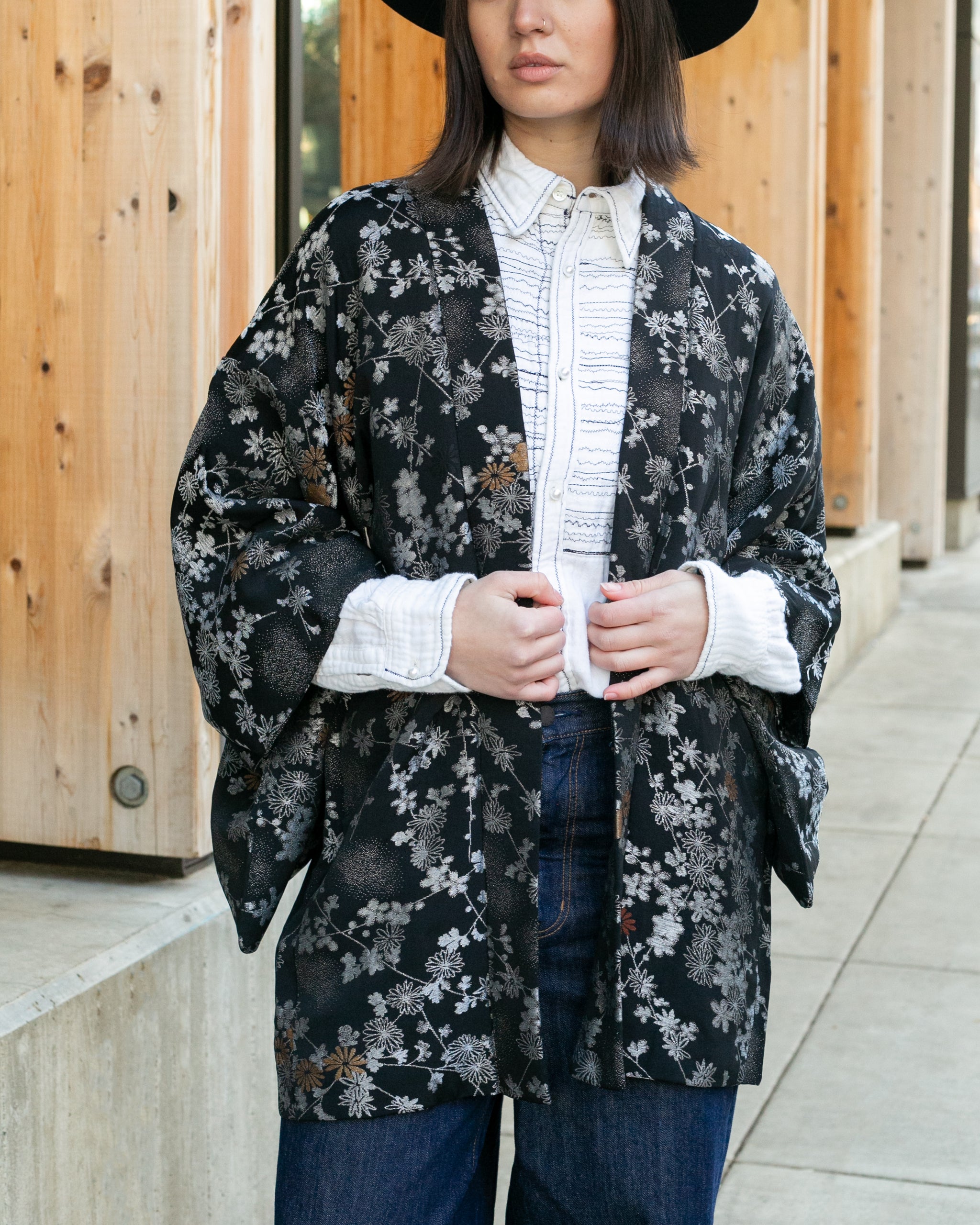 Vintage Haori Jacket, Black with Small Metallic Daisies – Kiriko Made Vintage Haori Jacket, Black with Small Metallic Daisies – Kiriko Made