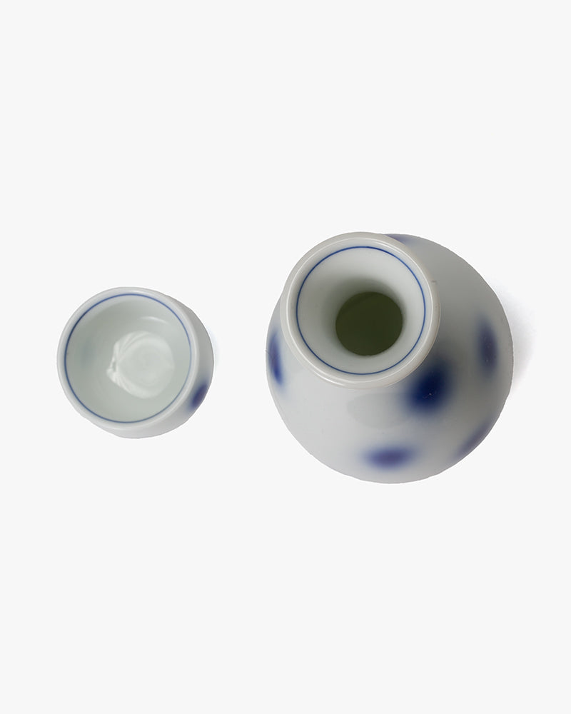 Tokkuri, Ichiyama, White with Blue Dots