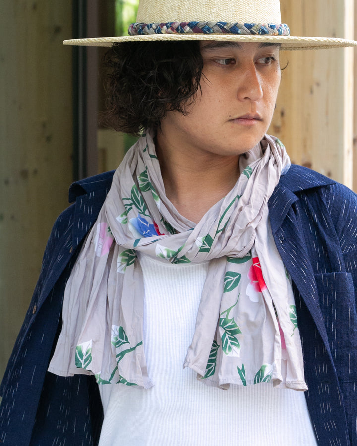 Kiriko Original Scarf, Kiji, Yukata, Shima Light Gray with Sky Blue, Pink, and Red Flowers