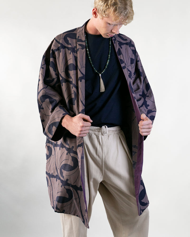 Wa-Modern Haori Robe, Sou Rai, Black with Mauve Ginkgo Leaves