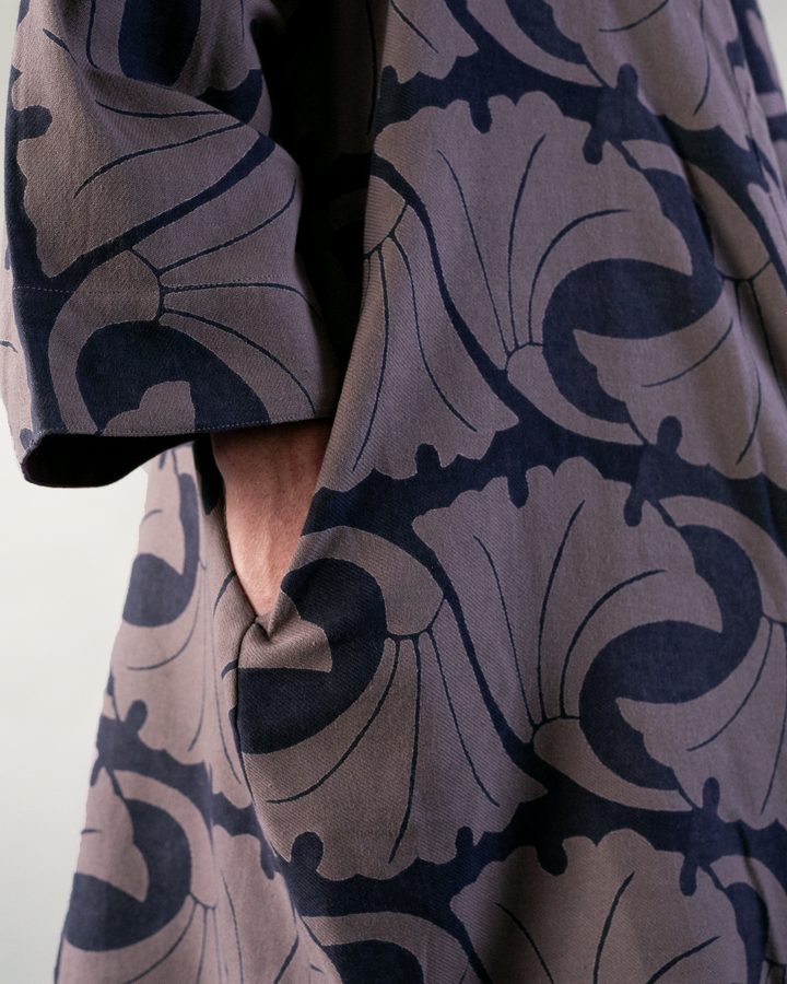 Wa-Modern Haori Robe, Sou Rai, Black with Mauve Ginkgo Leaves