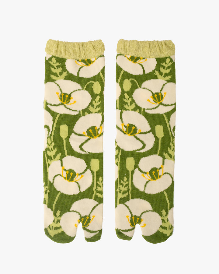 Kurochiku, Tabi Socks, Crew, Green with White and Yellow Flowers- S/M