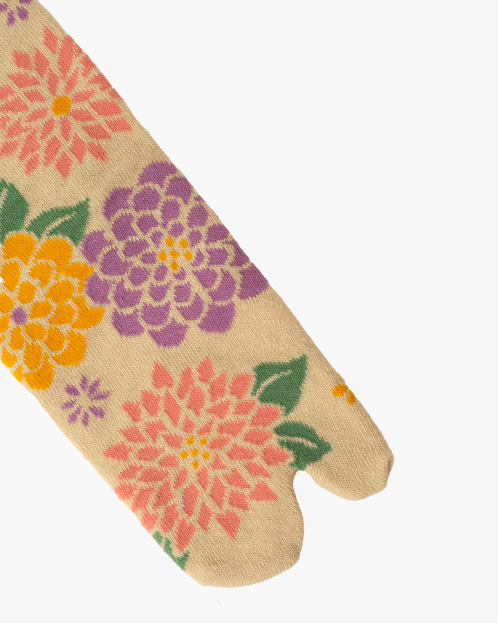 Kurochiku, Tabi Socks, Crew, Beige with Pink, Yellow and Purple Chrysanthemum - S/M
