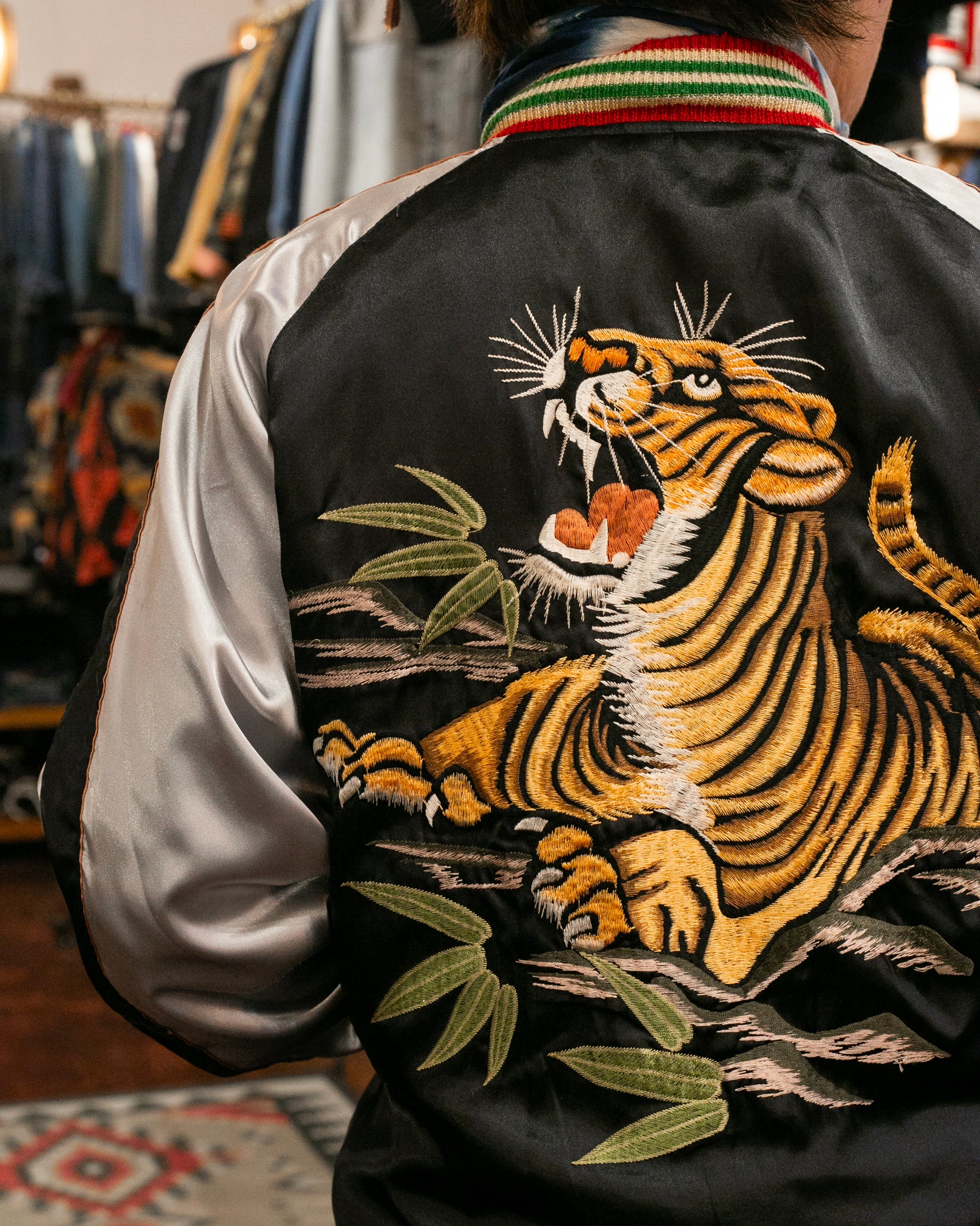 Japanese Repro Souvenir Jacket, Reversible, L, Black with Tiger