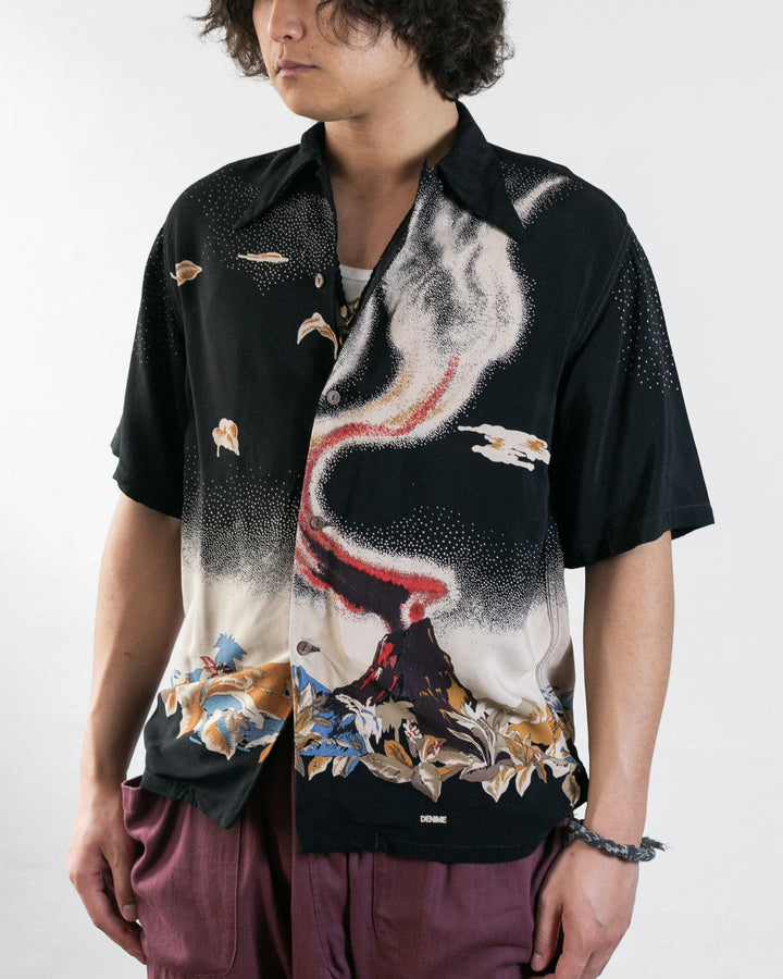 Japanese Repro Shirt, Aloha Short Sleeve, Denime Brand, Black and Cream Volcano - L