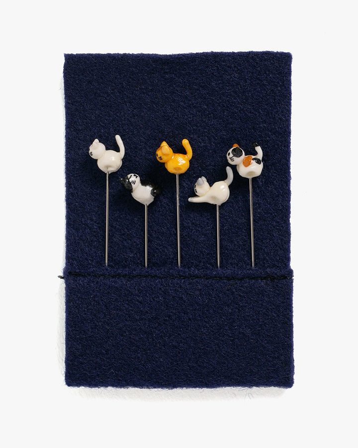 Hiro, Pin with Cushion, Cats