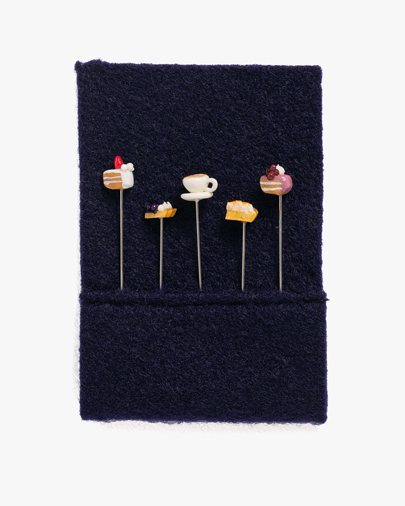 Hiro, Pin with Cushion, Tea Time