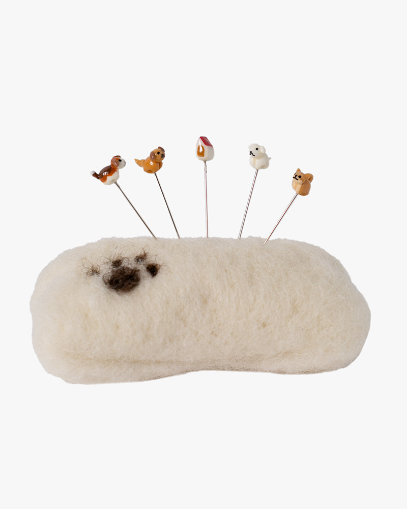 Hiro, Pin with Cushion, Dogs