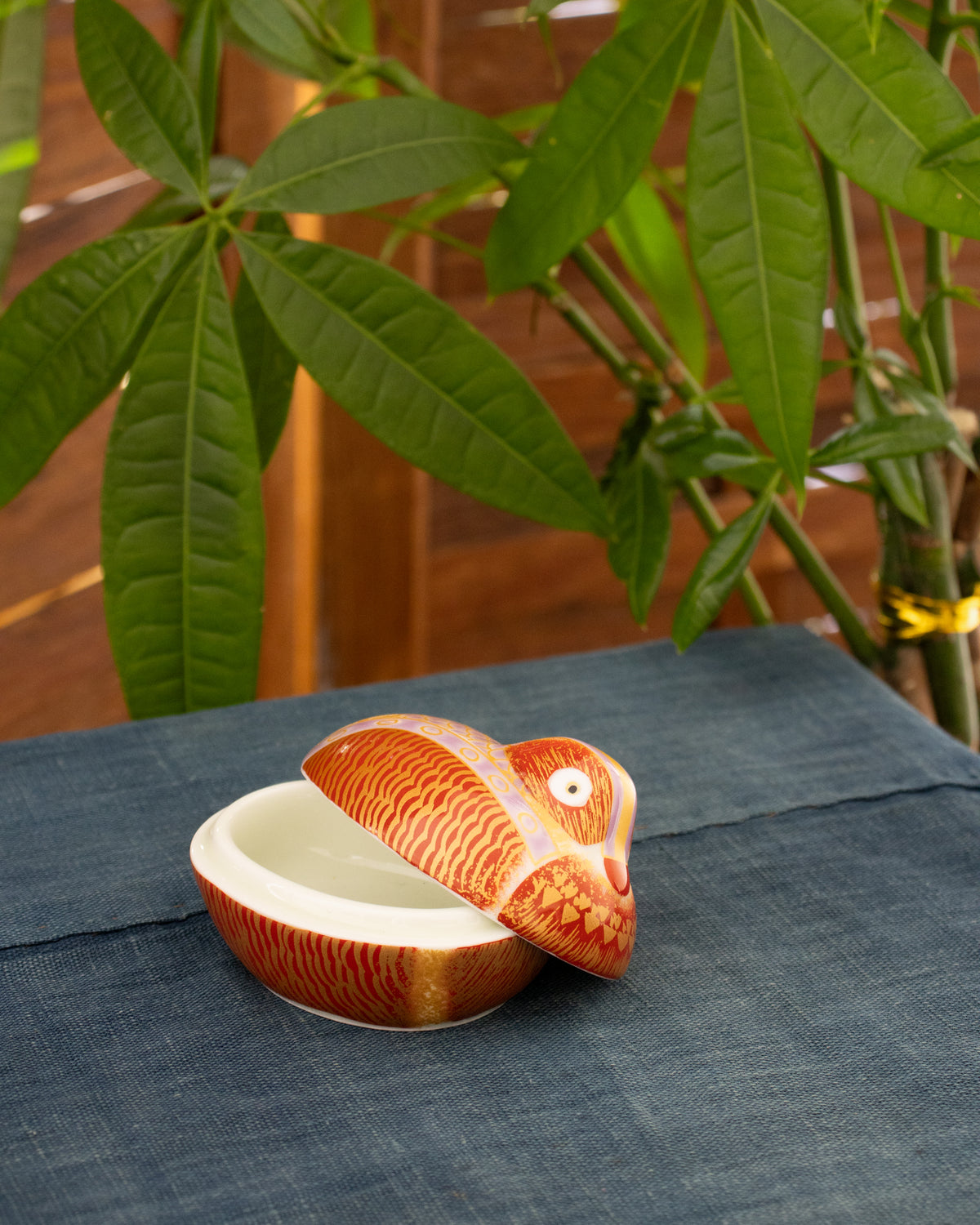 Kouraku Kiln Bowl with Lid, Oshidori, Female