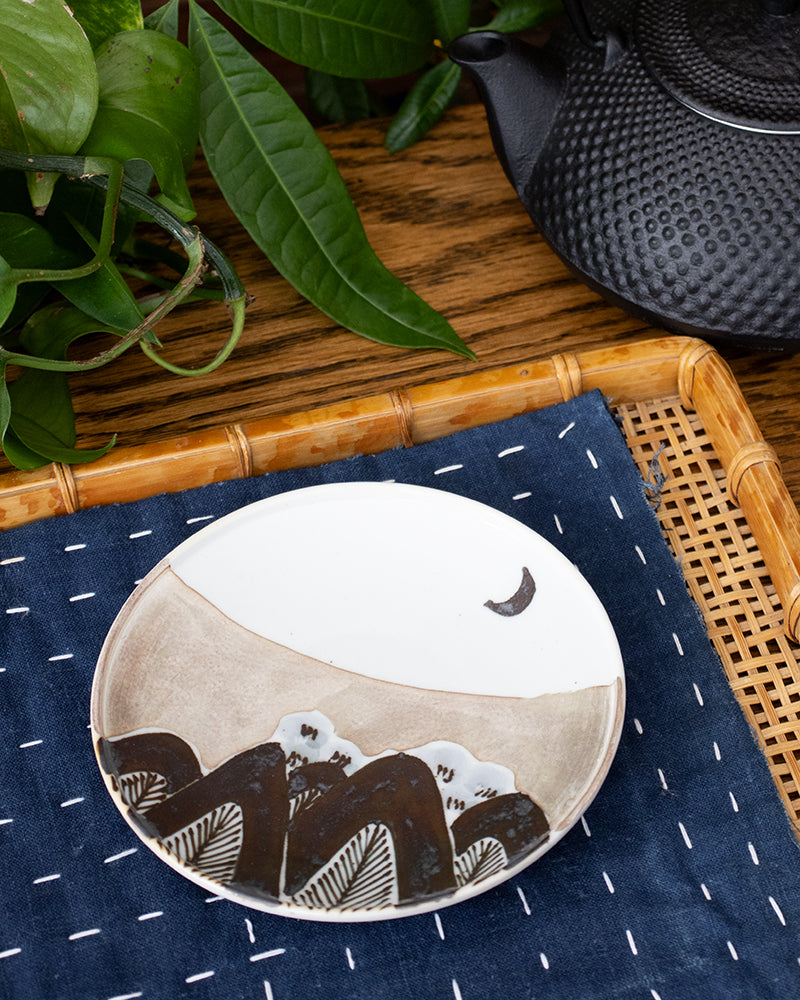 Gyokuyu, Yonsun Plate, Imari Ginsai Yamae Mikazuki