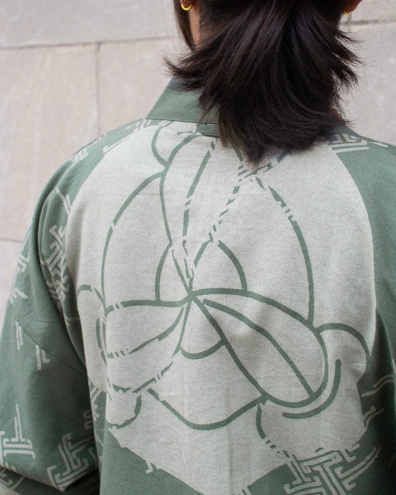 Wa-Modern Haori Robe, Sayagata and Kamon, Sage – Kiriko Made