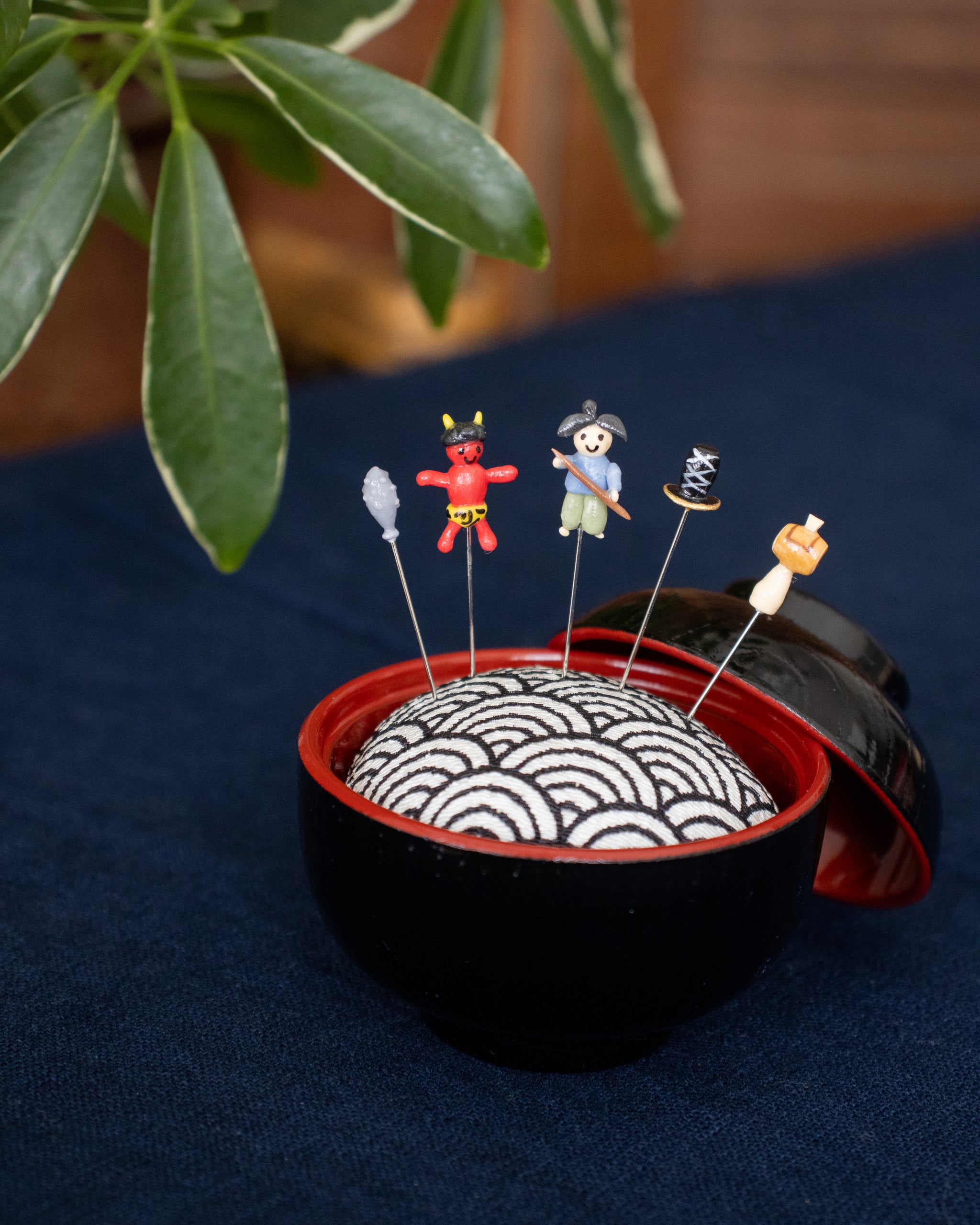 Hiro, Pin with Cushion, Issunboushi – Kiriko Made