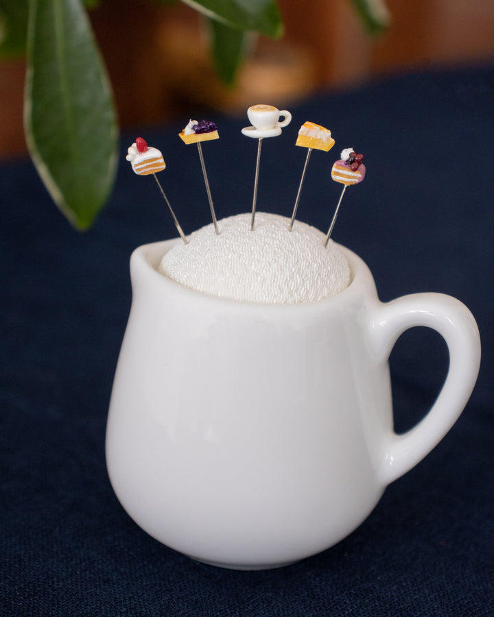 Hiro, Pin with Cushion, Tea Time