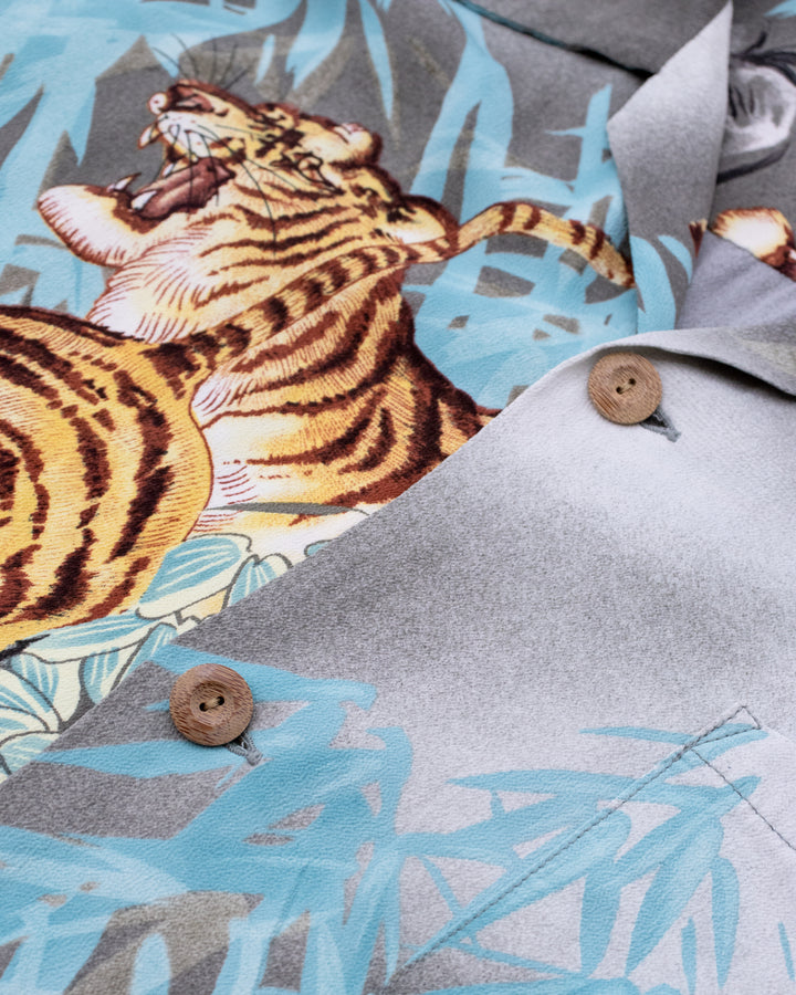 Japanese Repro Shirt, Short Sleeve Aloha Shirt, L, Toyo Enterprises, Tigers and Bamboo on Grey