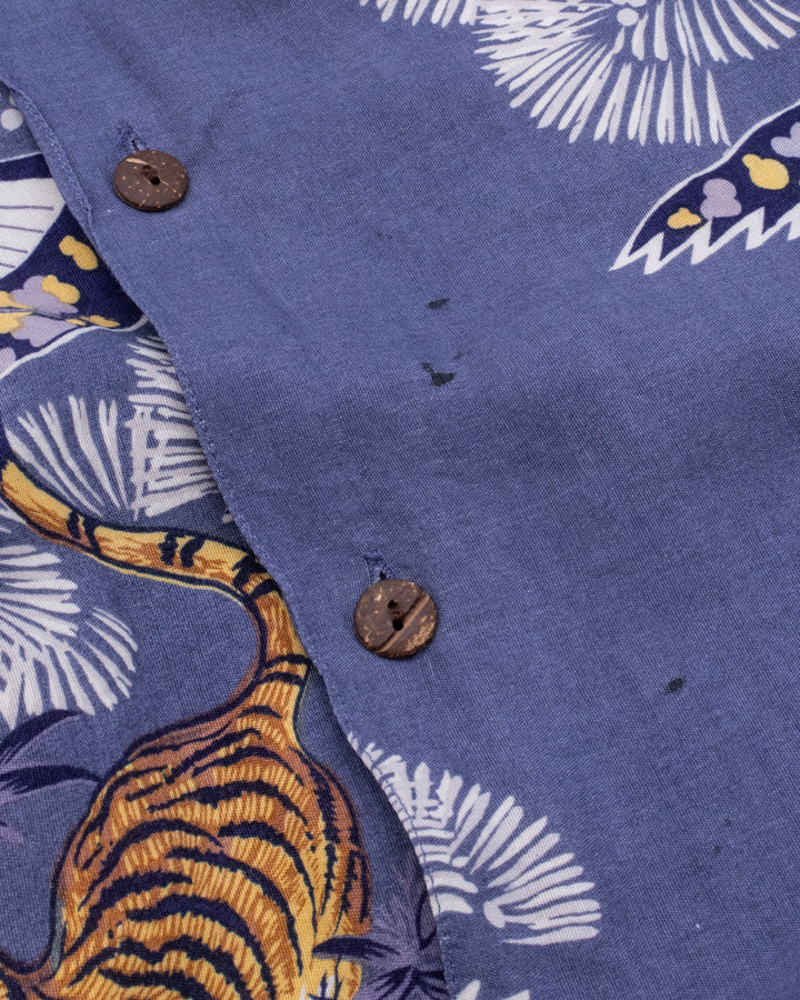 Japanese Repro Shirt, Short Sleeve Aloha Shirt, L, Jungle Storm, Tiger and Eagle on Blue