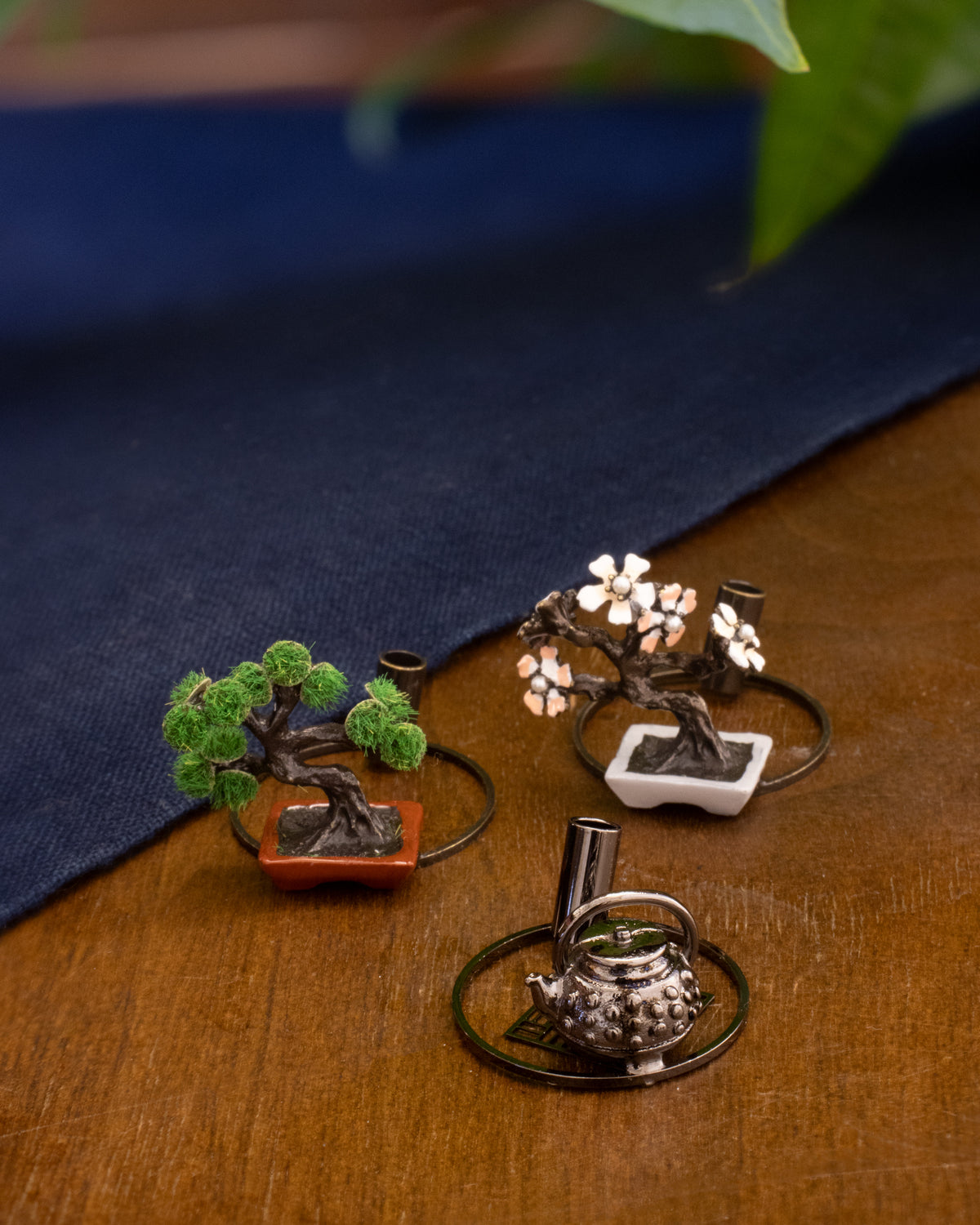 Wa Modern, Incense Holder, Peaceful Symbols