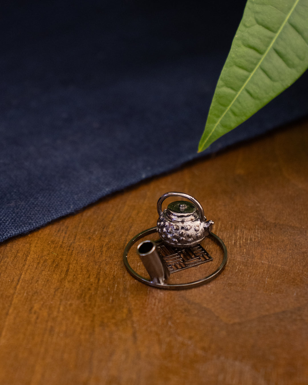 Wa Modern, Incense Holder, Peaceful Symbols