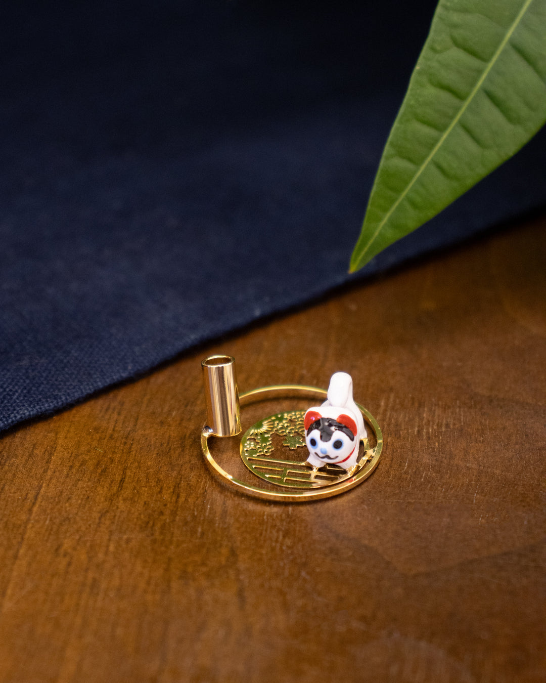 Wa Modern, Incense Holder, Traditional Symbols
