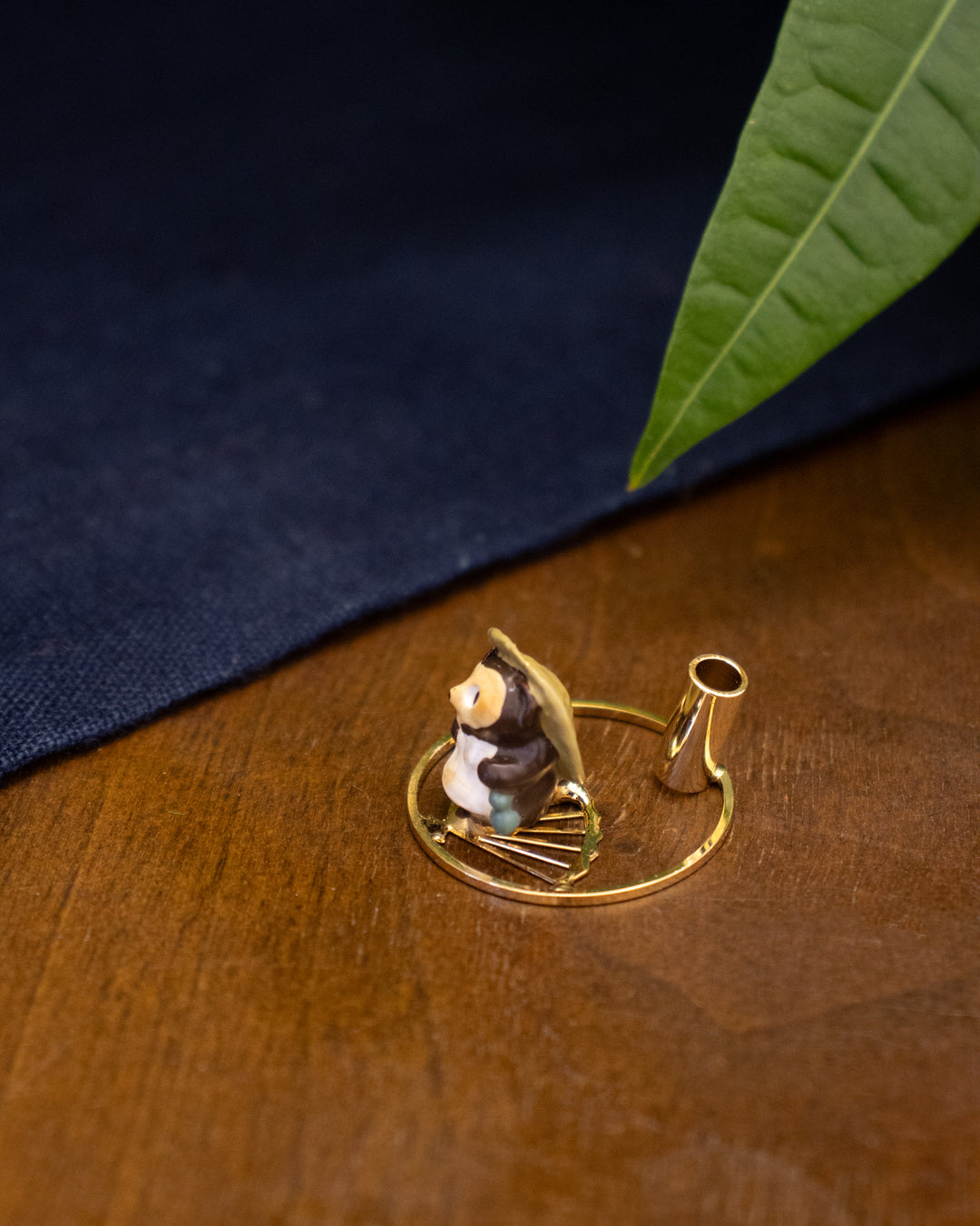 Wa Modern, Incense Holder, Traditional Symbols