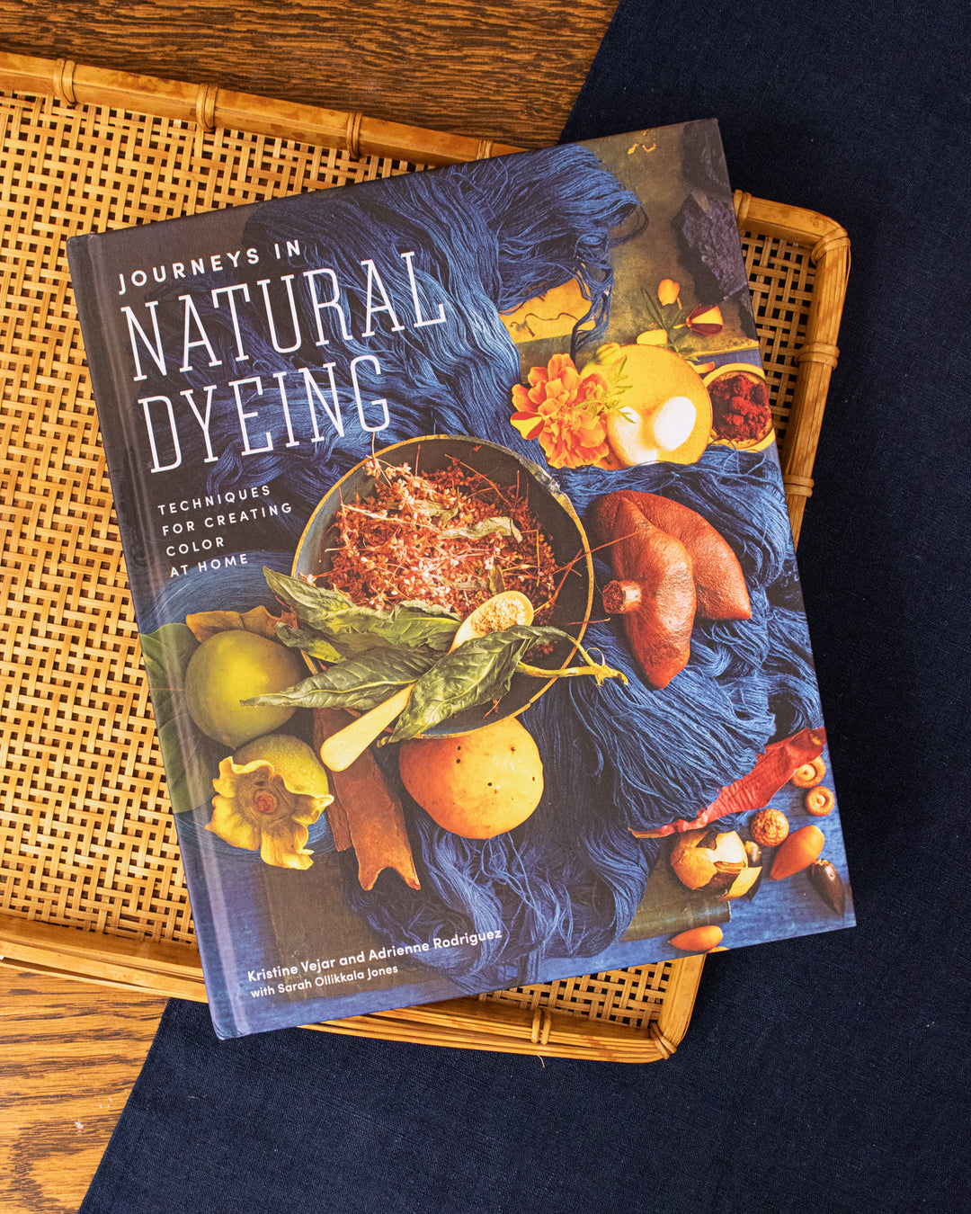 ENG: Journeys in Natural Dyeing by Kristine Vejar and Adrienne Rodriguez