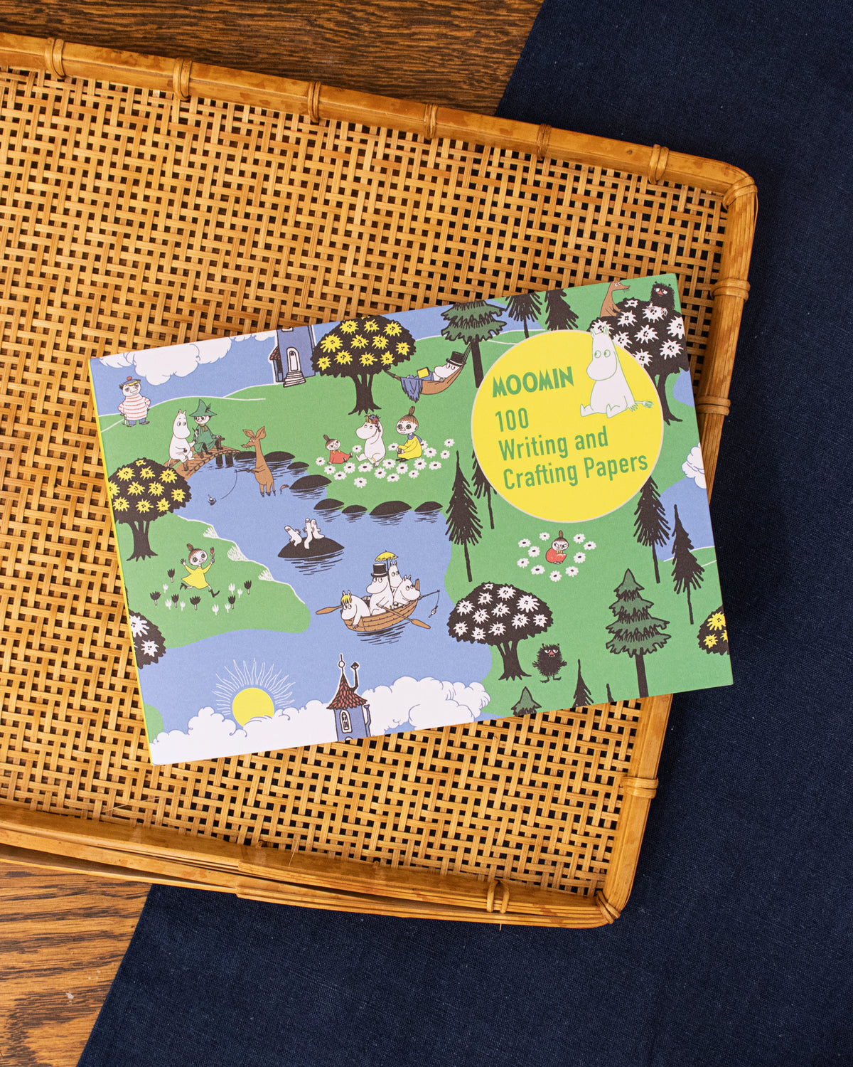 JPN/ENG: 100 Writing and Crafting Papers, Moomin