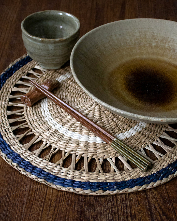 Kokoro Original, Round Blue Rim Bamboo Placemat