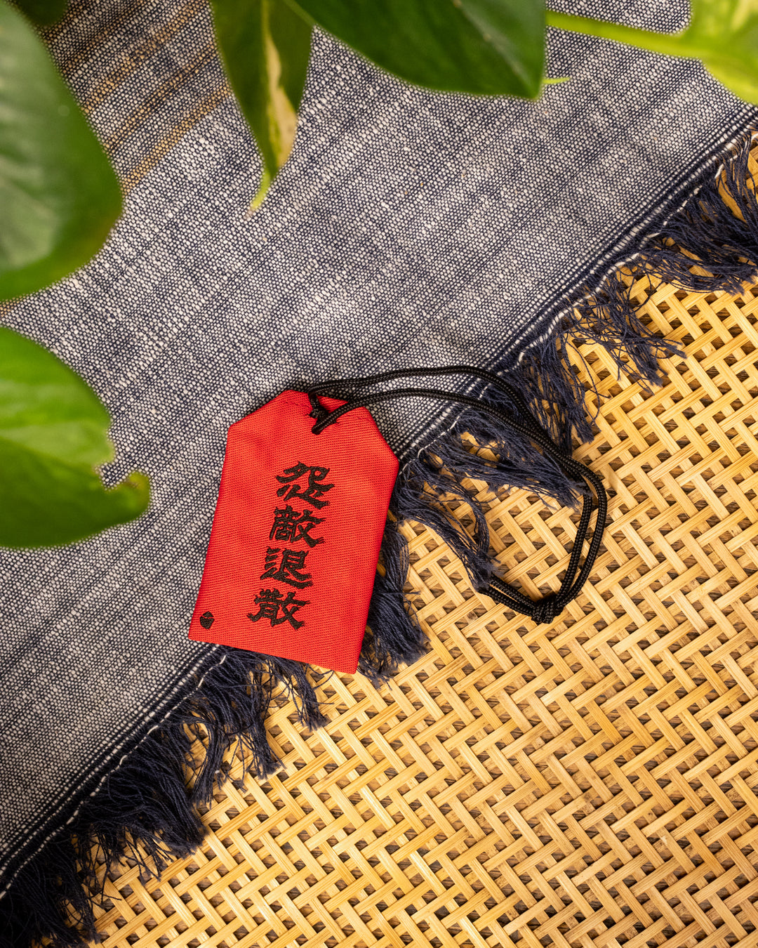 Charm, Oni Series, Aka