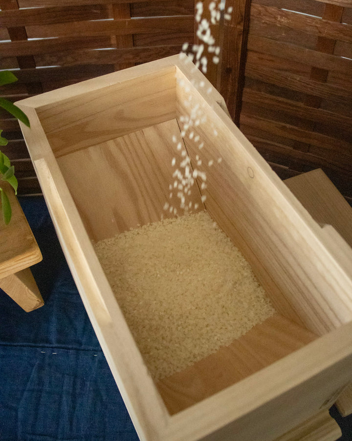 Rice Dispenser, With Measurable Handle for One Serving, Tomekawa, Plain M/L
