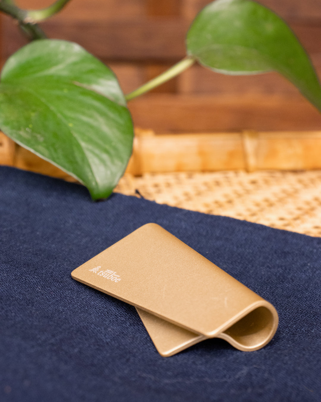 Chopstick Rest, Tsuboe, Irogami, Champagne Gold