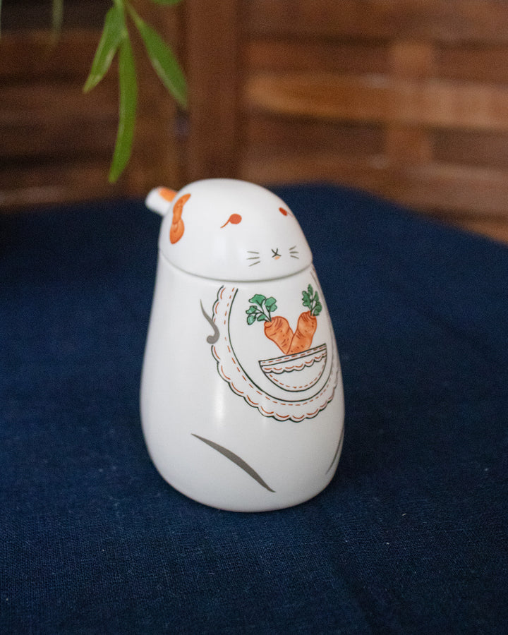 Kouraku Kiln Soy Sauce Dispenser, Small Apron Usagi