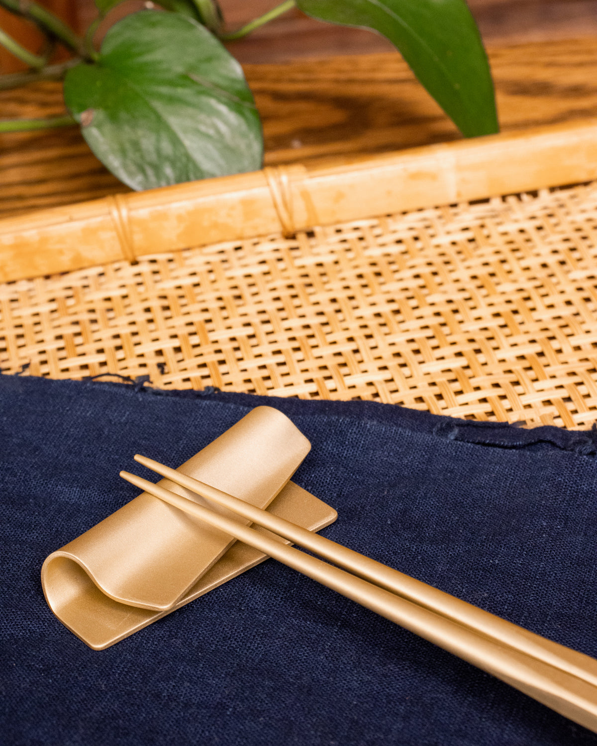 Chopstick Rest, Tsuboe, Irogami, Champagne Gold