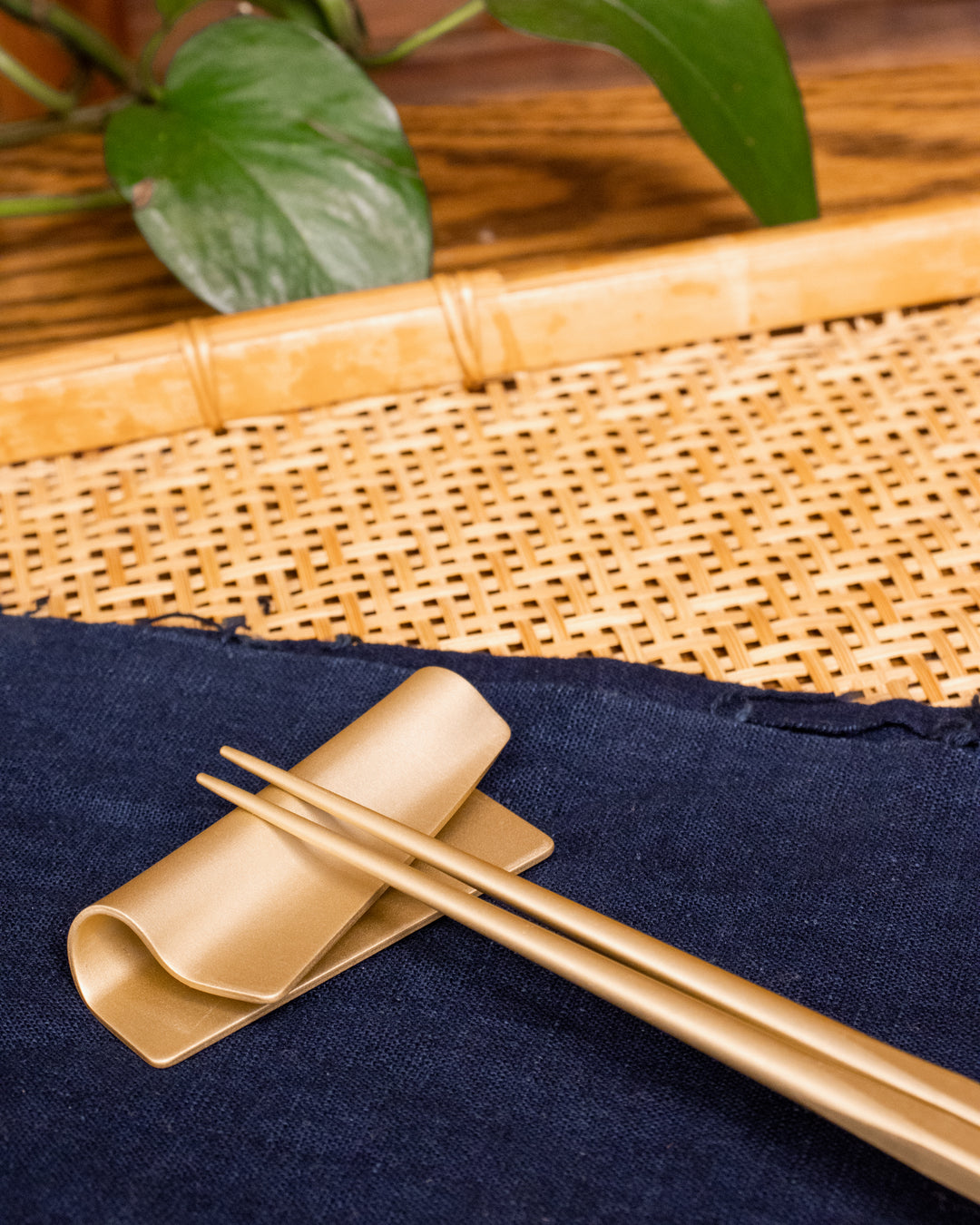 Chopstick Rest, Tsuboe, Irogami, Champagne Gold